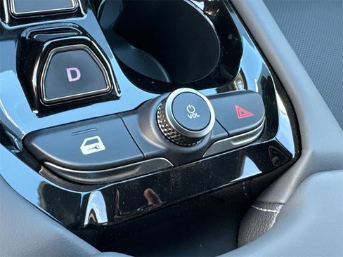 New 2025 VinFast VF 8 Plus image 31