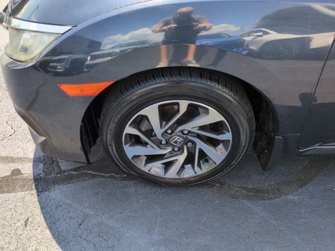 Used 2016 Honda Civic EX image 9