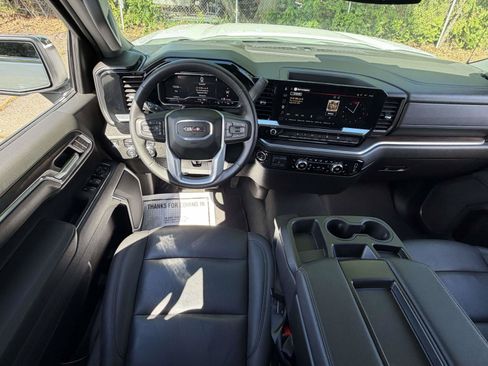Used 2025 GMC Sierra 1500 SLT AWD/4WD image 11