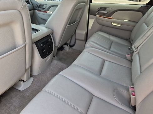 Used 2013 Chevrolet Avalanche LT w/ Texas Edition RWD image 11
