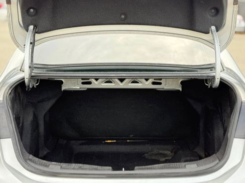 Used 2018 Chevrolet Cruze LS image 27