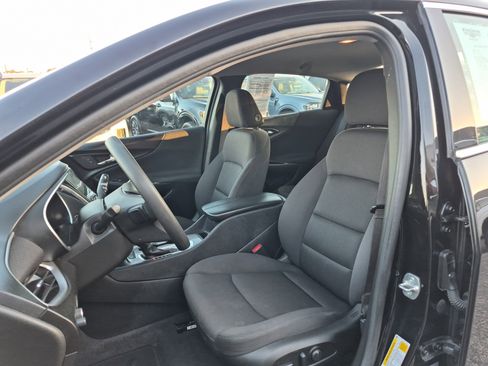 Used 2024 Chevrolet Malibu LT image 11