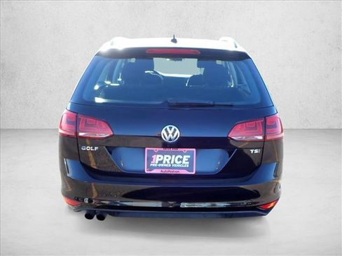 Used 2016 Volkswagen Golf S image 3