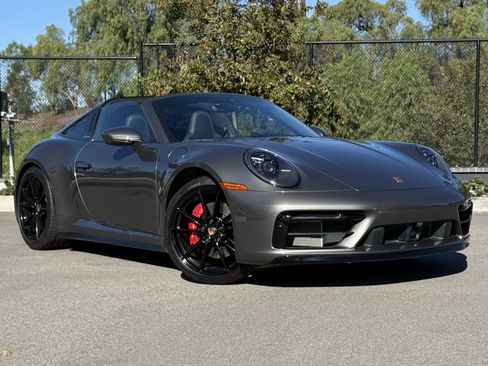 Certified 2022 Porsche 911 Targa 4S image 9