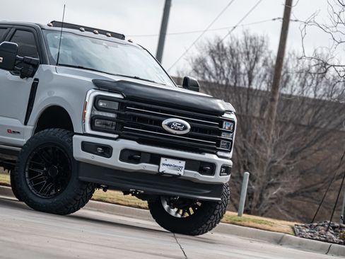 Used 2026 Ford F250 Platinum AWD/4WD image 39