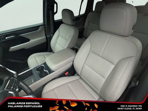 Certified 2026 GMC Acadia Elevation w/ Elevation Premium Package FWD image 22