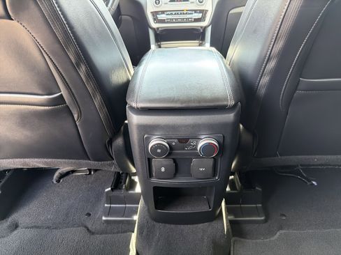 Used 2021 Ford Explorer XLT w/ Equipment Group 202A image 36