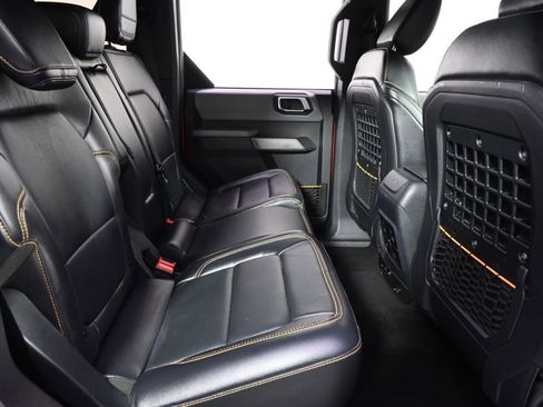 Used 2022 Ford Bronco Badlands image 18