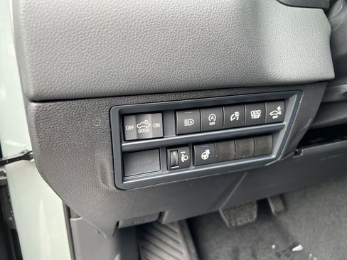 New 2026 Toyota Tundra Limited AWD/4WD image 16
