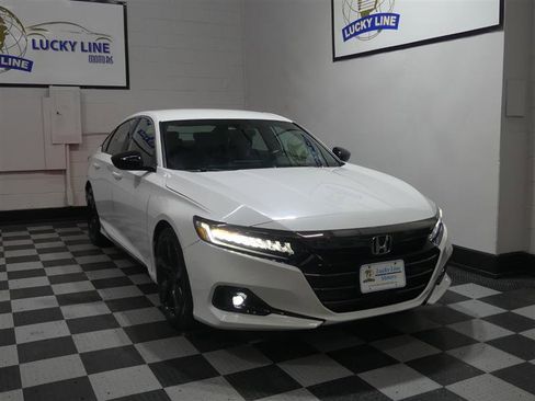 Used 2021 Honda Accord Sport image 4