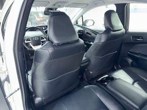 Used 2018 Toyota Prius Prime Advanced image 28