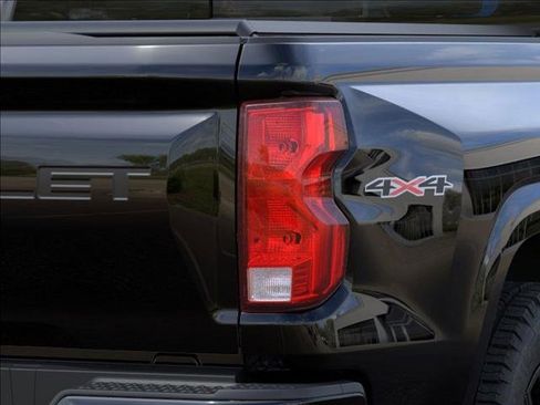 New 2026 Chevrolet Colorado W/T image 11
