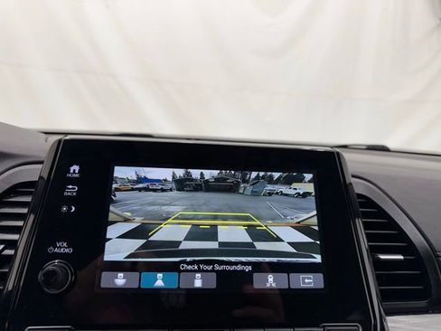 Used 2023 Honda Odyssey Touring image 39