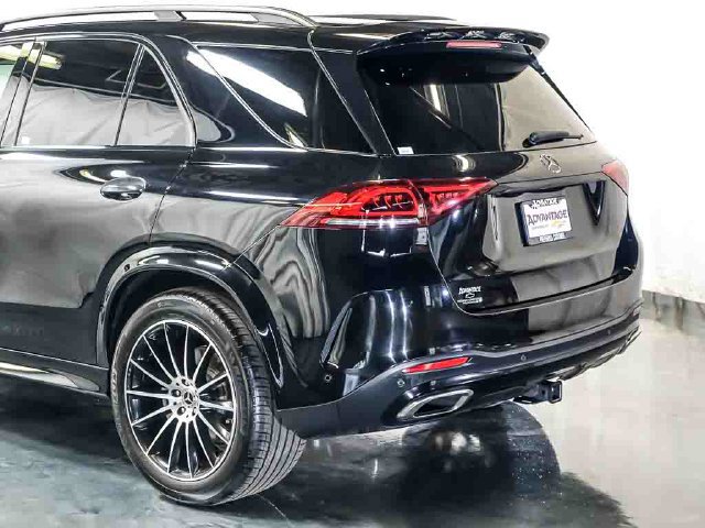 Used 2021 Mercedes-Benz GLE 450 4MATIC w/ AMG Line Exterior image 10