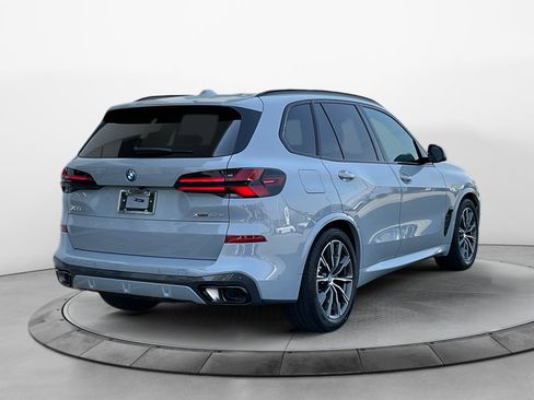 New 2026 BMW X5 xDrive50e AWD/4WD image 7