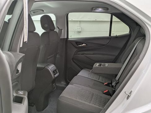 Used 2024 Chevrolet Equinox LT AWD/4WD image 11