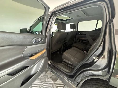 Used 2018 GMC Acadia SLE w/ Driver Alert Package I AWD/4WD image 21