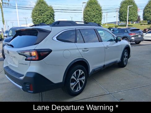 Used 2020 Subaru Outback Limited AWD/4WD image 3