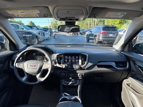Used 2024 GMC Terrain AT4 AWD/4WD image 27