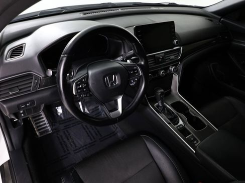 Used 2018 Honda Accord Sport image 18