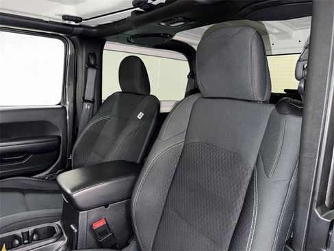 Used 2021 Jeep Wrangler Sport image 19