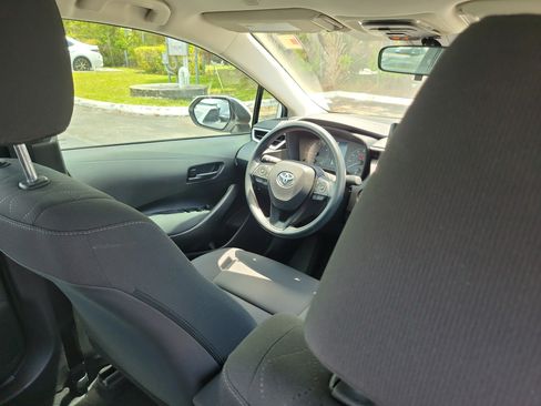 Used 2025 Toyota Corolla LE w/ Convenience Package FWD image 14