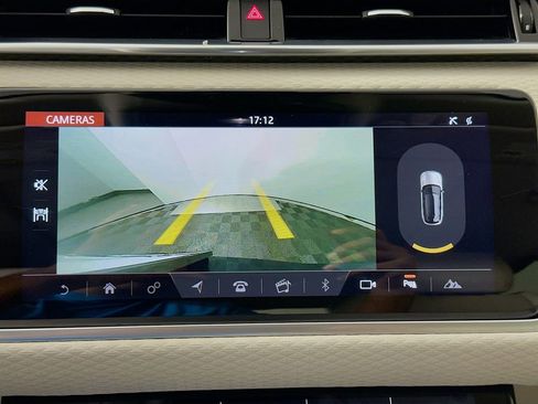 Used 2020 Land Rover Range Rover Velar R-Dynamic S image 14