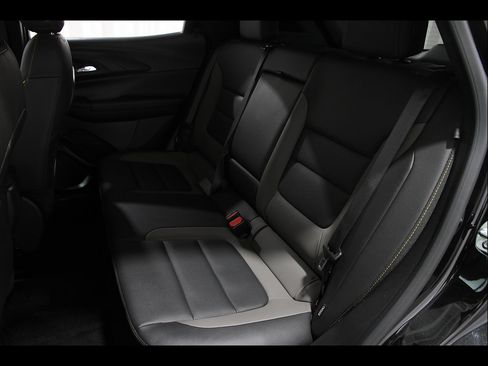 Used 2025 Chevrolet TrailBlazer ACTIV w/ Driver Confidence Package AWD/4WD image 19