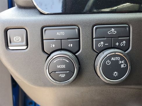 Used 2024 Chevrolet Silverado 1500 LT w/ All Star Edition Plus image 30