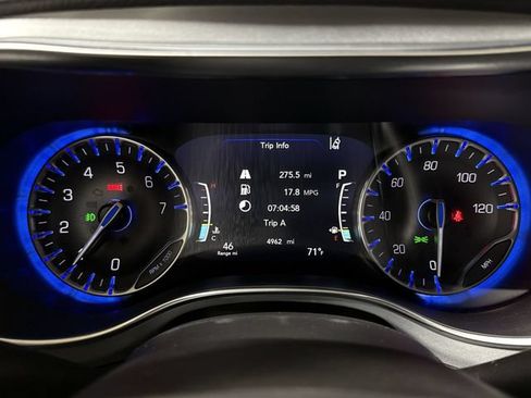 New 2026 Chrysler Pacifica Limited FWD image 12