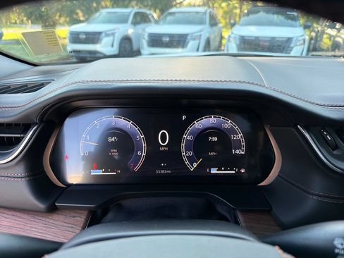 Used 2021 Jeep Grand Cherokee L Summit w/ Luxury Tech Group V AWD/4WD image 30