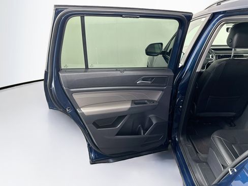 Used 2022 Volkswagen Atlas SE w/ Panoramic Sunroof Package FWD image 28