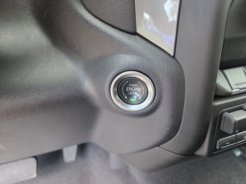 Used 2023 Chevrolet Silverado 1500 Custom RWD image 28