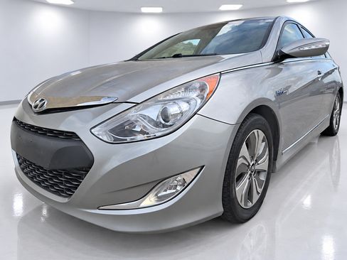 Used 2013 Hyundai Sonata Limited FWD image 1