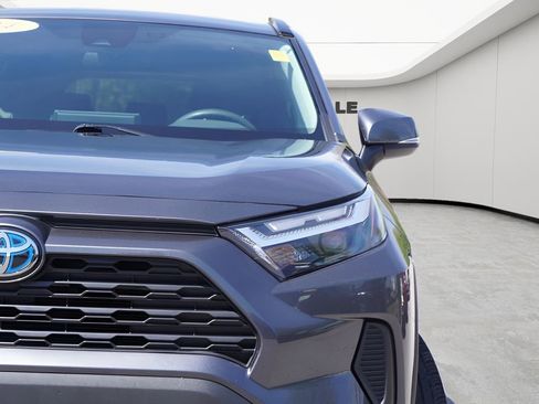 Used 2024 Toyota RAV4 LE AWD/4WD image 5