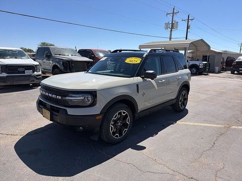 Used 2025 Ford Bronco Sport Outer Banks w/ Outer Banks Tech Package+ image 3