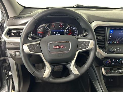 Used 2023 GMC Acadia SLT FWD image 15