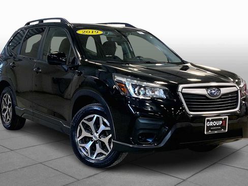 Used 2019 Subaru Forester Premium w/ All-Weather Package image 3
