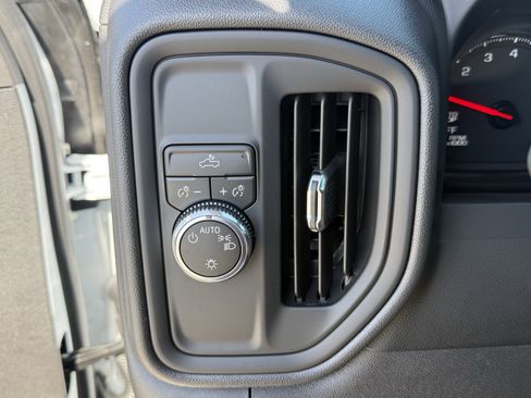 Used 2026 GMC Sierra 1500 Pro w/ Pro Value Package image 18