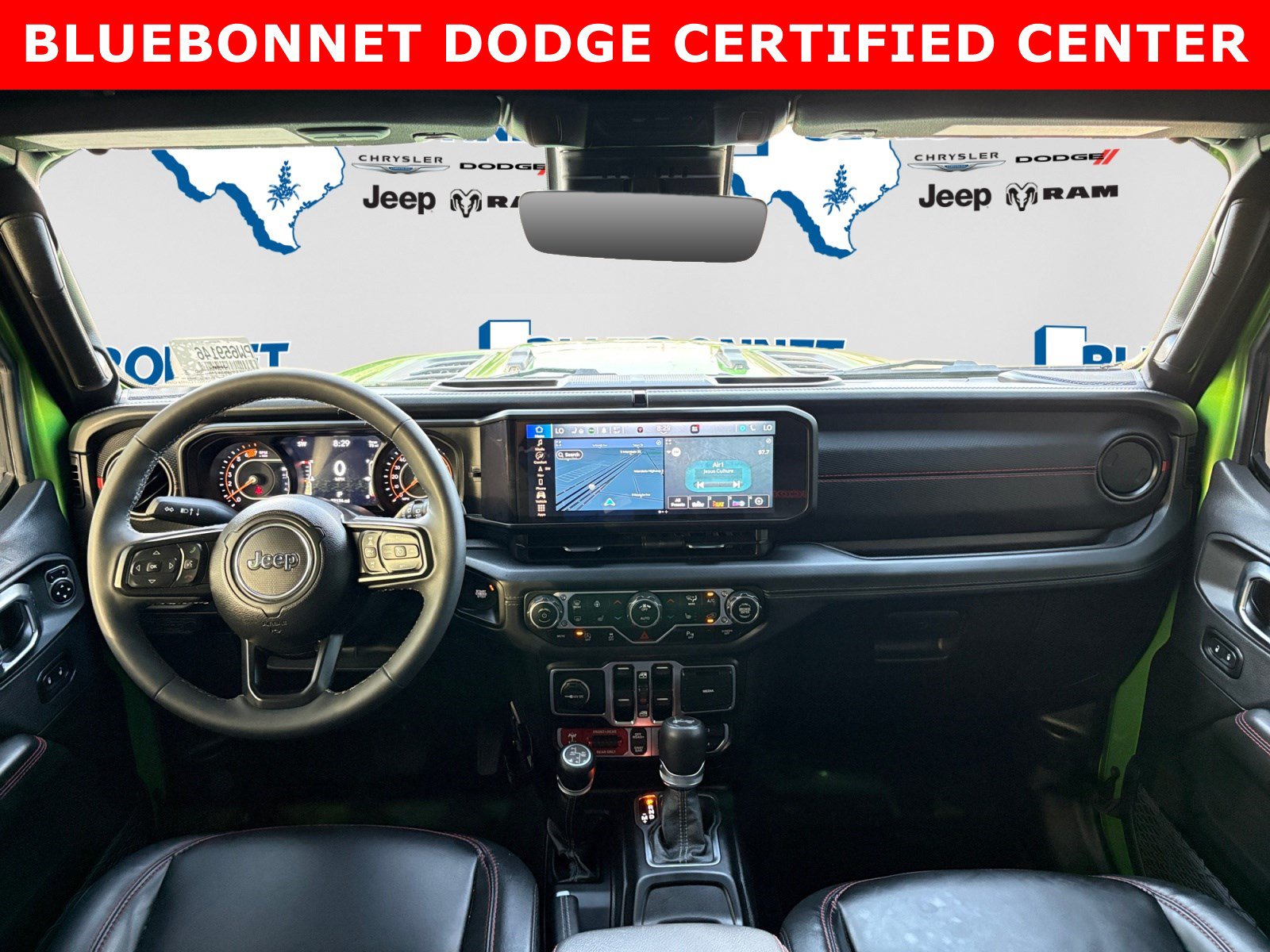 Used 2025 Jeep Wrangler Unlimited Rubicon AWD/4WD image 12