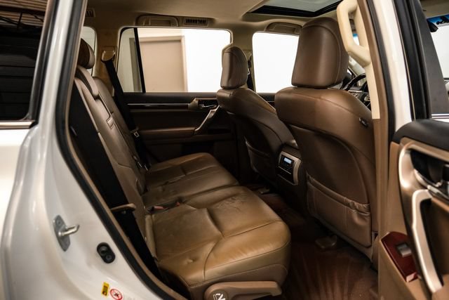 Used 2018 Lexus GX 460 Premium w/ Premium Package AWD/4WD image 32