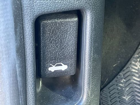 Used 2025 Honda Odyssey Elite image 32