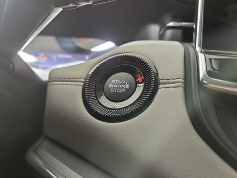 Used 2022 Jeep Compass Limited AWD/4WD image 25