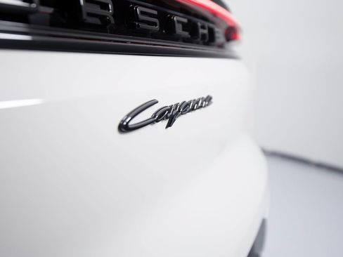Certified 2026 Porsche Cayenne E-Hybrid AWD/4WD image 82