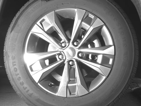 Used 2025 Chevrolet Equinox LT FWD image 13