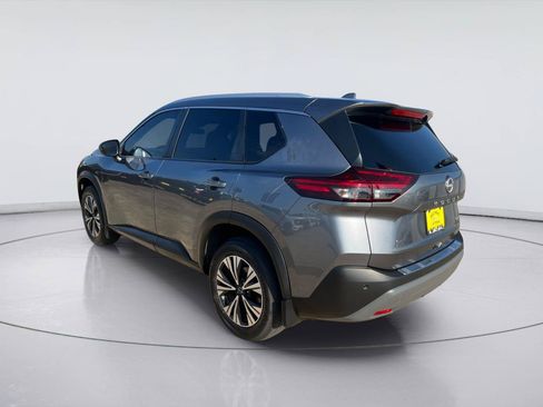 Used 2023 Nissan Rogue SV w/ SV Premium B Package FWD image 5