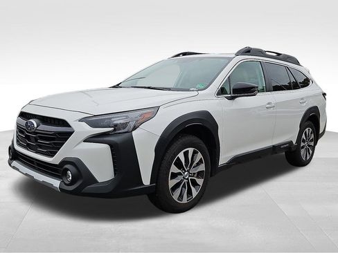 Certified 2025 Subaru Outback Limited image 4