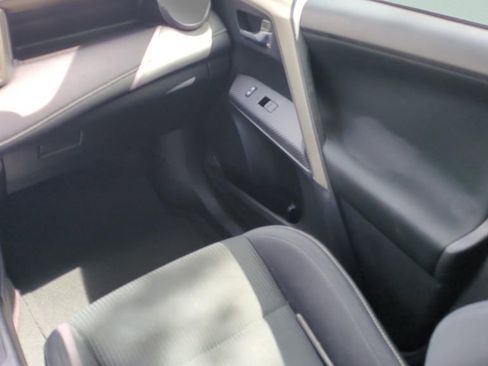 Used 2015 Toyota RAV4 XLE FWD image 23