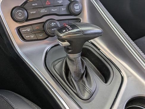 Used 2022 Dodge Challenger R/T w/ Plus Package image 11