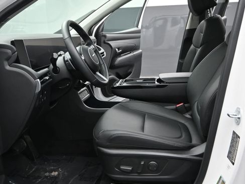 Used 2025 Hyundai Tucson SEL AWD/4WD image 16